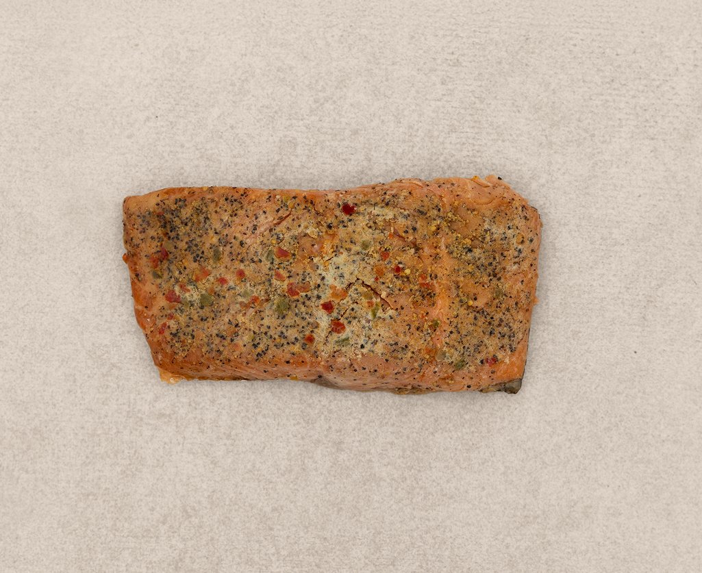 Hot-smoked salmon with lemon and pepper
